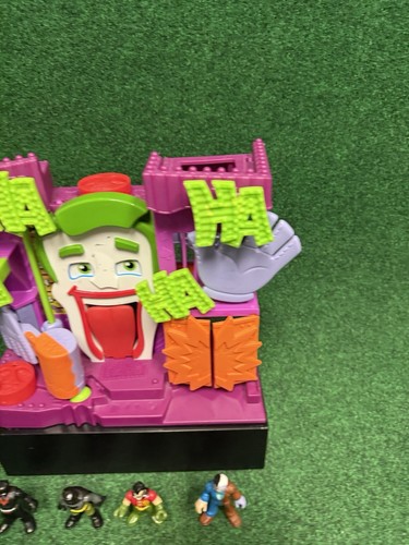 Fisher Price Imaginext "The Joker Fun House" Batman Playset 2009 w/ Figures! - Picture 3 of 5