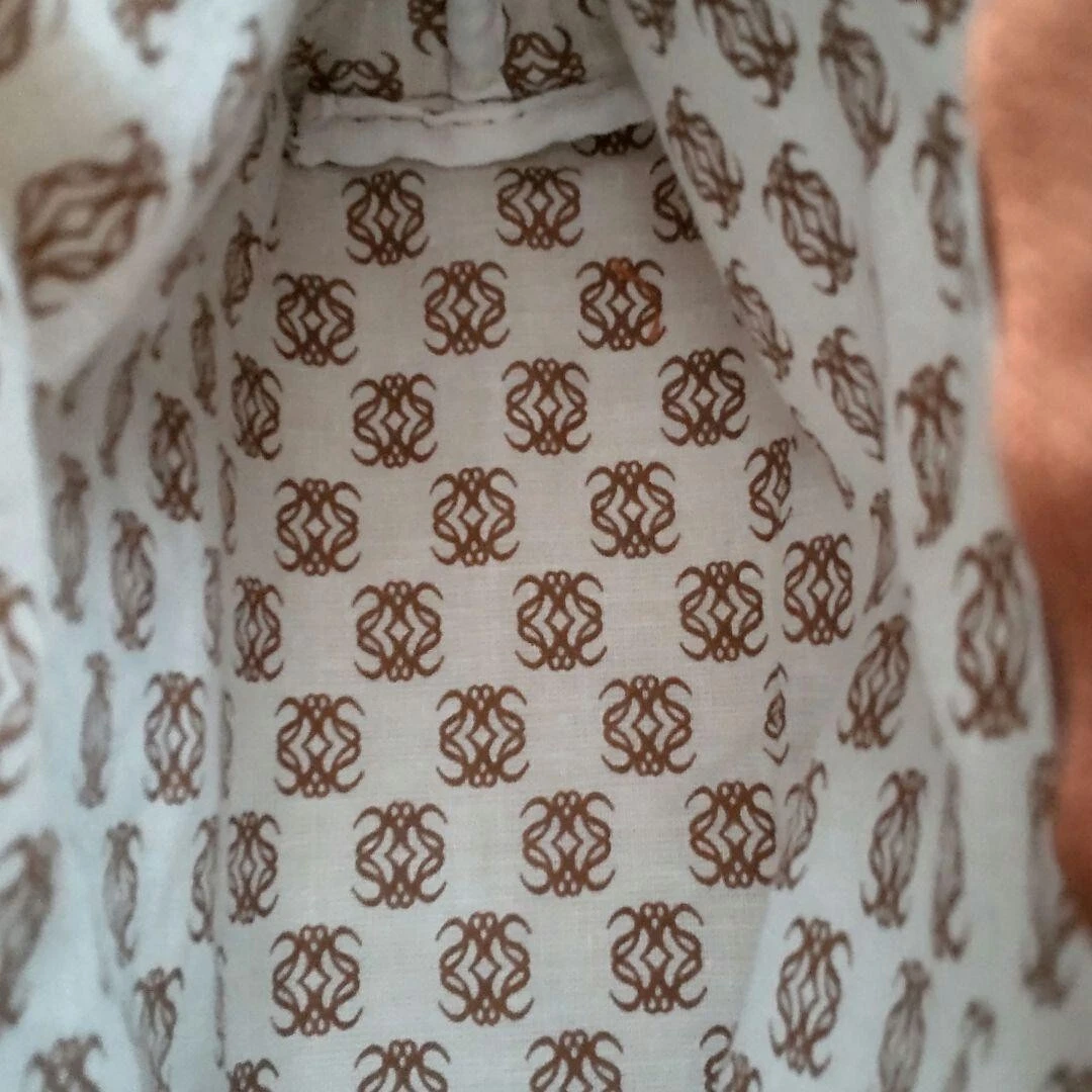 Borsa Loewe Loewe con ricamo anagramma usata dal Giappone