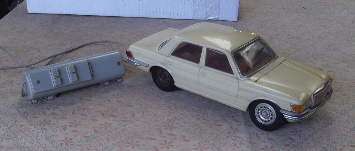 Vintage Mercedes Benz 450-SE Tethered Remote Control Toy Car (Rico