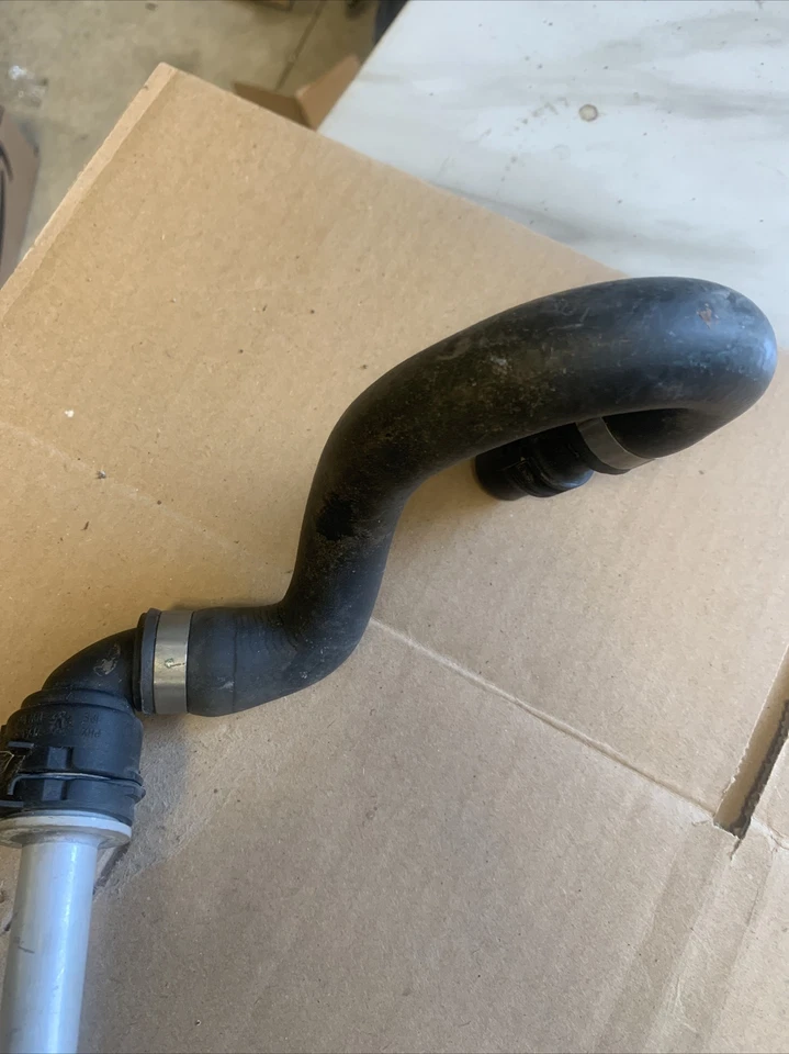 Tubo de manguera de refrigerante de retorno de calefacción OEM 7502793 para BMW 545i 645ci 2004-2005 Foto 3 de 4