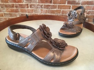 clarks leisa claytin