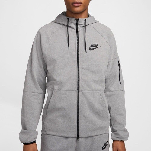 nike tech fleece essentials