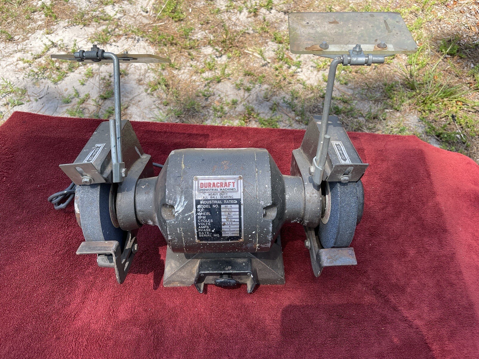 Duracraft Industrial Machines Heavy Duty Bench Grinder 1/2 HP Model 50