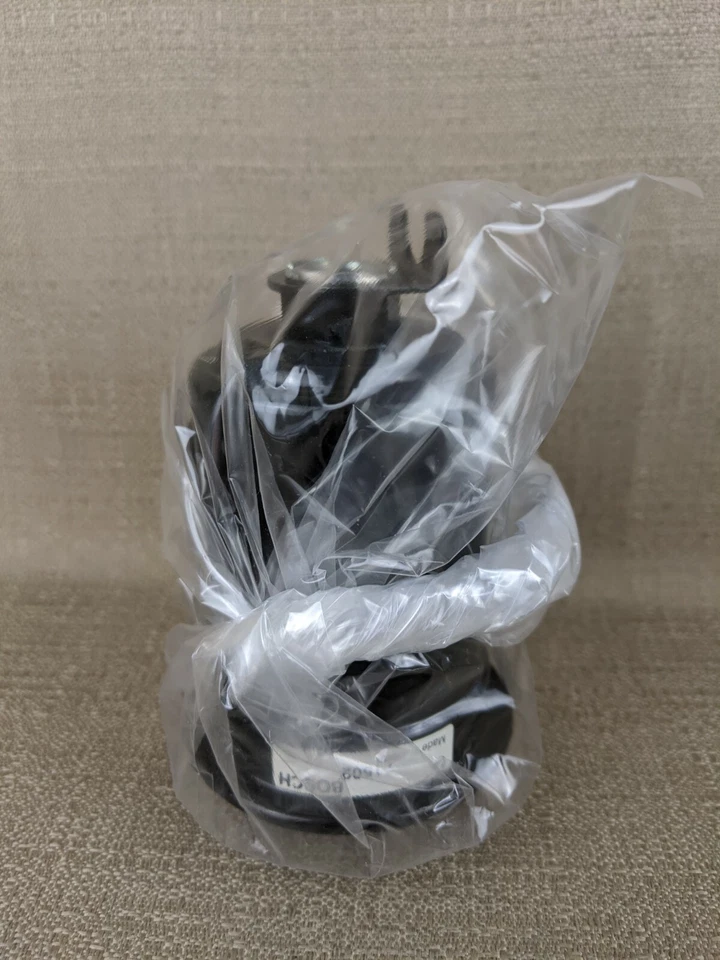 Bosch Fuel Filter 71502 - Image 2 of 4