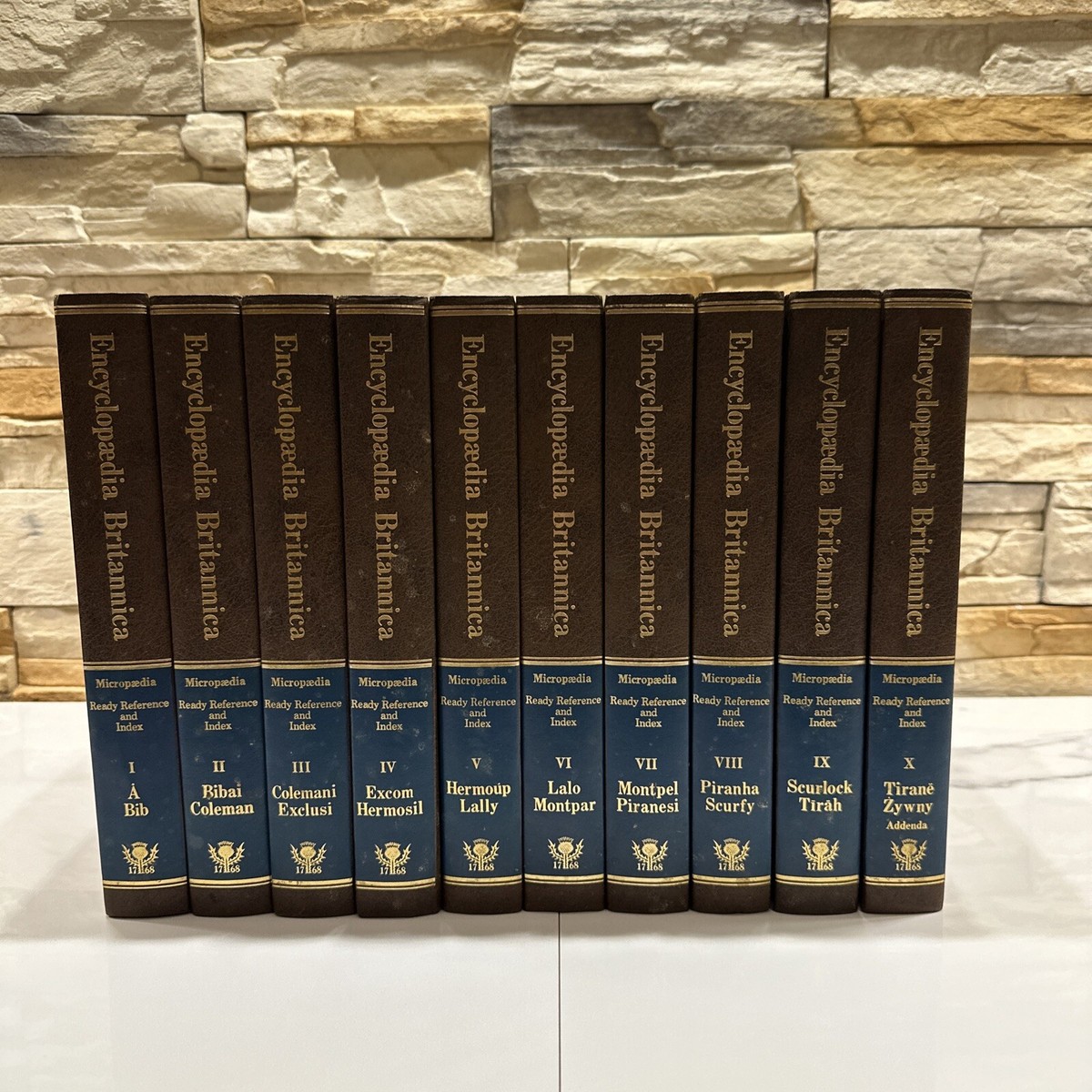 ビジネス・経済 BRITANNICA AUDIO ANNUAL 1977 Encyclopedia Britannica 1977 ~ 32 Vol Set gold trim Macropedia