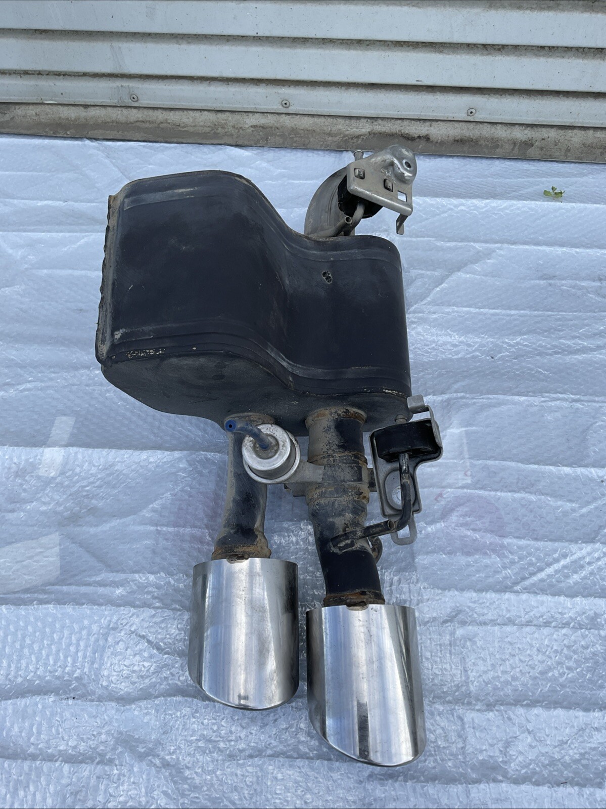 14-17 MASERATI QUATTROPORTE 3.0L REAR LEFT SIDE EXHAUST MUFFLER & TIP OEM 26K