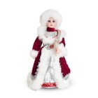 Figur - Schneemädchen, im burgunderfarbenen Pelzmantel, mit Fach für Süßigkeiten