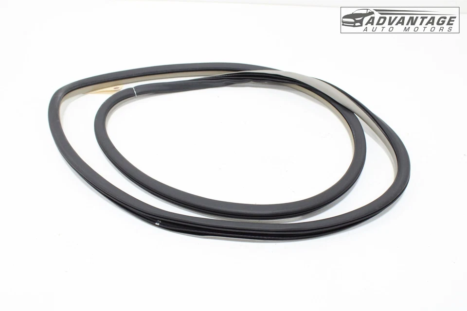 2014-2019 CADILLAC CTS FRONT RIGHT PASSENGER DOOR WEATHERSTRIP RUBBER SEAL OEM - Image 2 of 4