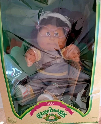 Vintage 1985 Cabbage Patch Kid Doll w/Glasses Box Papers Birth Cert KORI ELLETTE