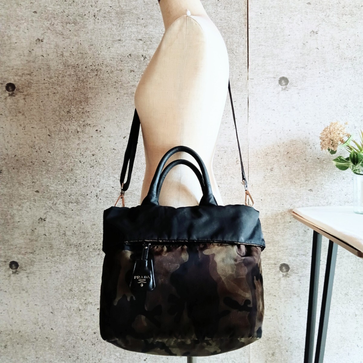 Prada Reversible Camouflage 2way Shoulder Bag Vintage Authentic thumbnail 4