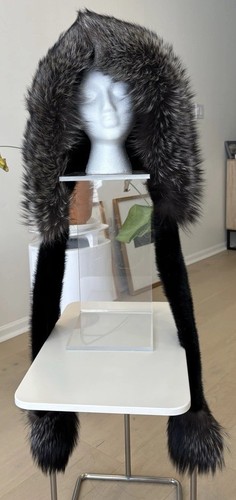 Mink and Silver Fox trim hood scarf with hook closure - Picture 8 of 8