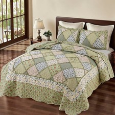 VIVILINEN Green Floral Patchwork Quilt Set Queen 3-Piece Lightweight