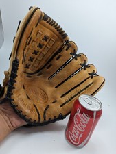 Louisville Slugger LP1350 13.5"in Glove -Right Hand Throw Softbal /Baseball