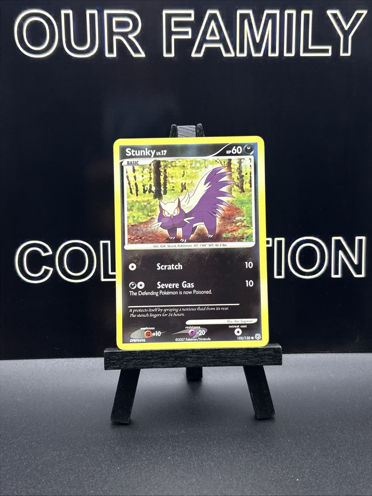 Stunky 102/130 Reverse Holo Diamond And Pearl Pokemon Card
