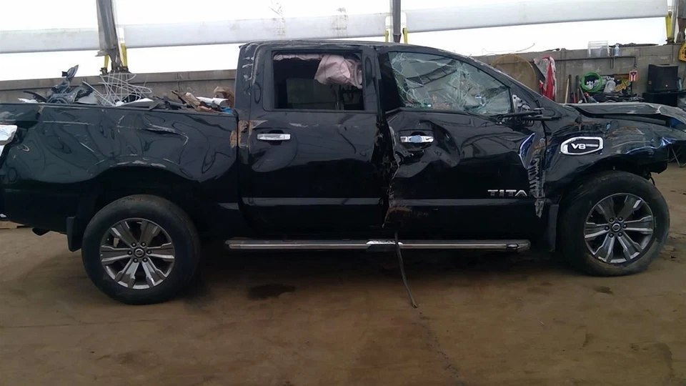 (LOCAL PICKUP ONLY) Trunk/Hatch/Tailgate Rear View Camera Fits 16-19 TITAN XD 66 Foto 3 de 4