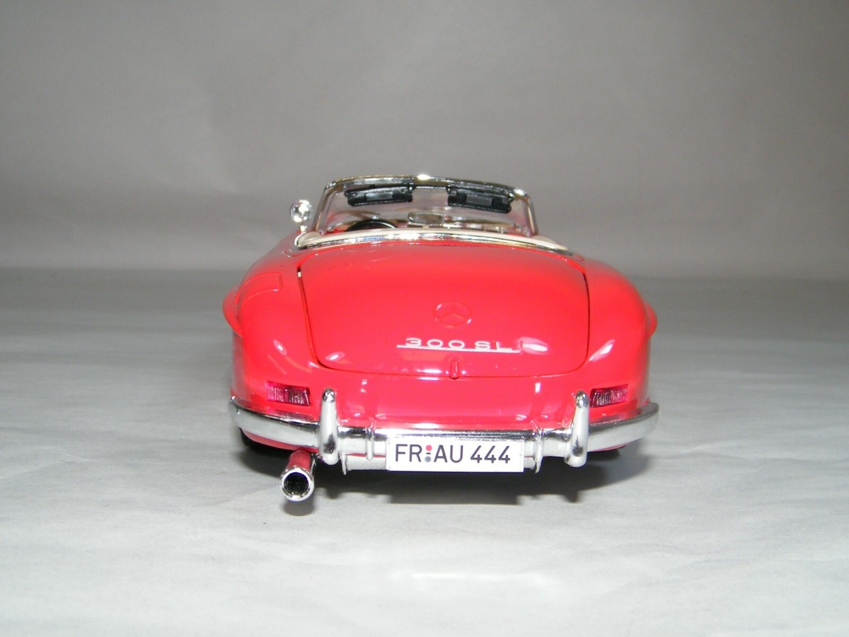 BURAGO MERCEDES BENZ 300SL RED 1:18 1/18 SCALE CONVERTIBLE ITALY