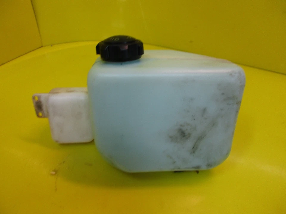1994 94 SKIDOO SKI DOO FORMULA MACH Z OIL TANK  - Image 4 of 4