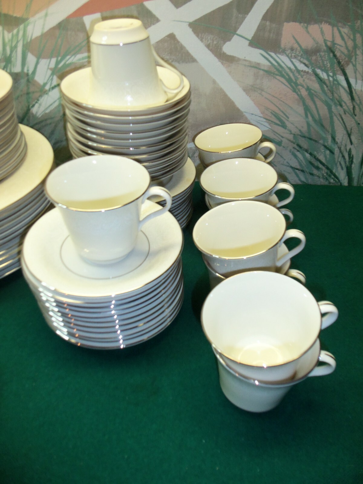 75 PIECE SET OF AMERICAN MANOR CHINA SHENANGO CHANTILLY INTERPACE W