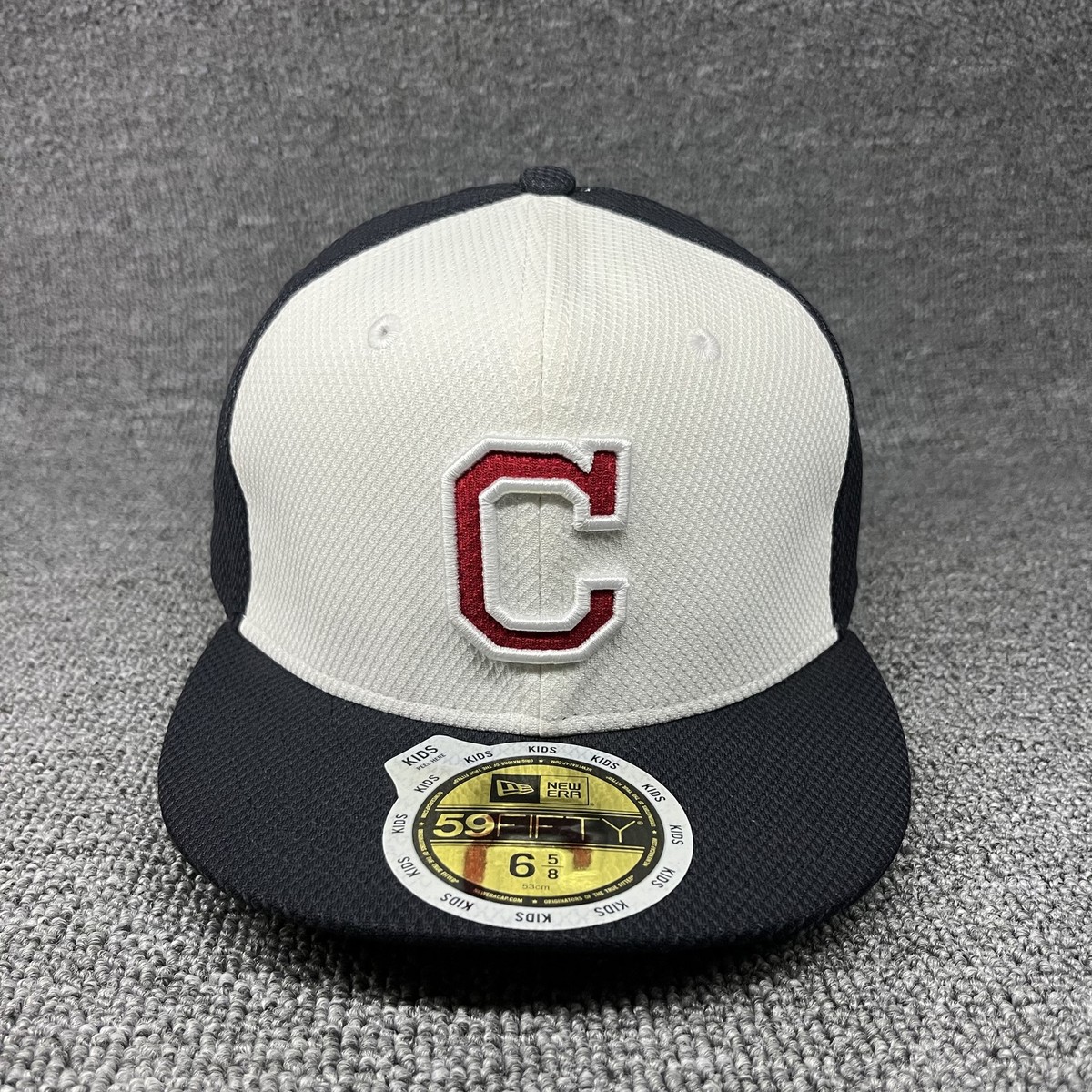 New Era 59FIFTY Kids MLB Cleveland Guardians Fitted Hat 6 5/8 White Black Red