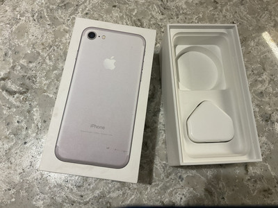 APPLE iPHONE 7 32GB PLUS ZUBEHÖR. LEERKARTON IN TOP ZUSTAND