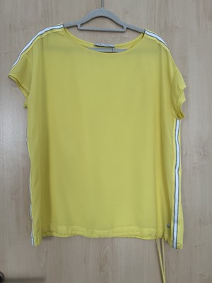 Monari Edles Blusenshirt Gr. 42 Neuwertig 