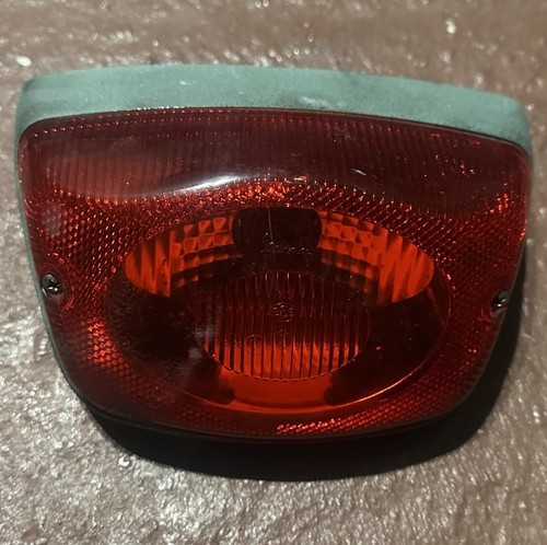 Piaggio Vespa LX150 Tail Light Brake Light Assembly 2010-2016 Scooter Rear OEM