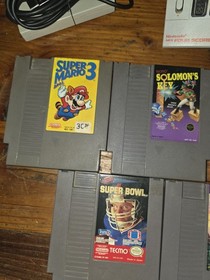 Vintage Nintendo NES System NES FOUR SCORE 1 CONTROL 5 GAME BUNDLE