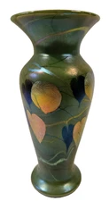 Lundberg Studios Green Iridized Multicolor Hanging Heart Vine Art Glass Vase 7.5