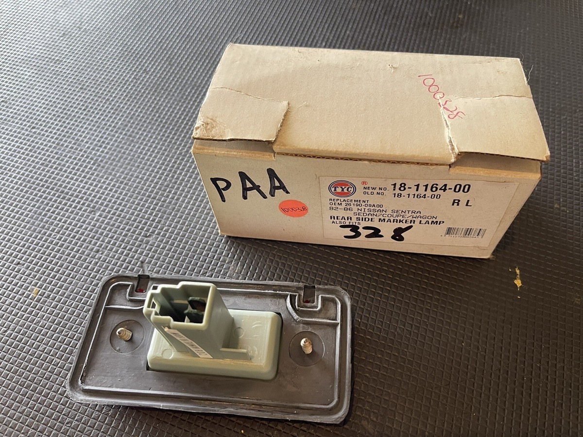 Rear Side Marker Lamp Nissan Sentra 82-86 Sedan/Coupe/Wagon