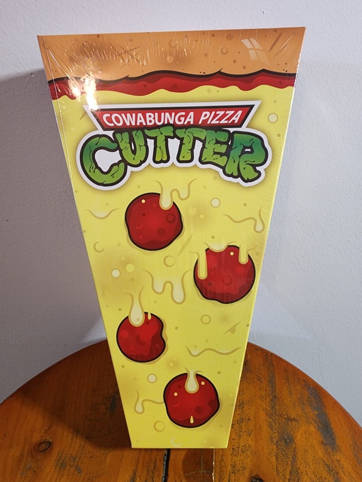 TMNT Cowabunga Pizza Cutter Limited Edition Geek Fuel Exclusive Sealed