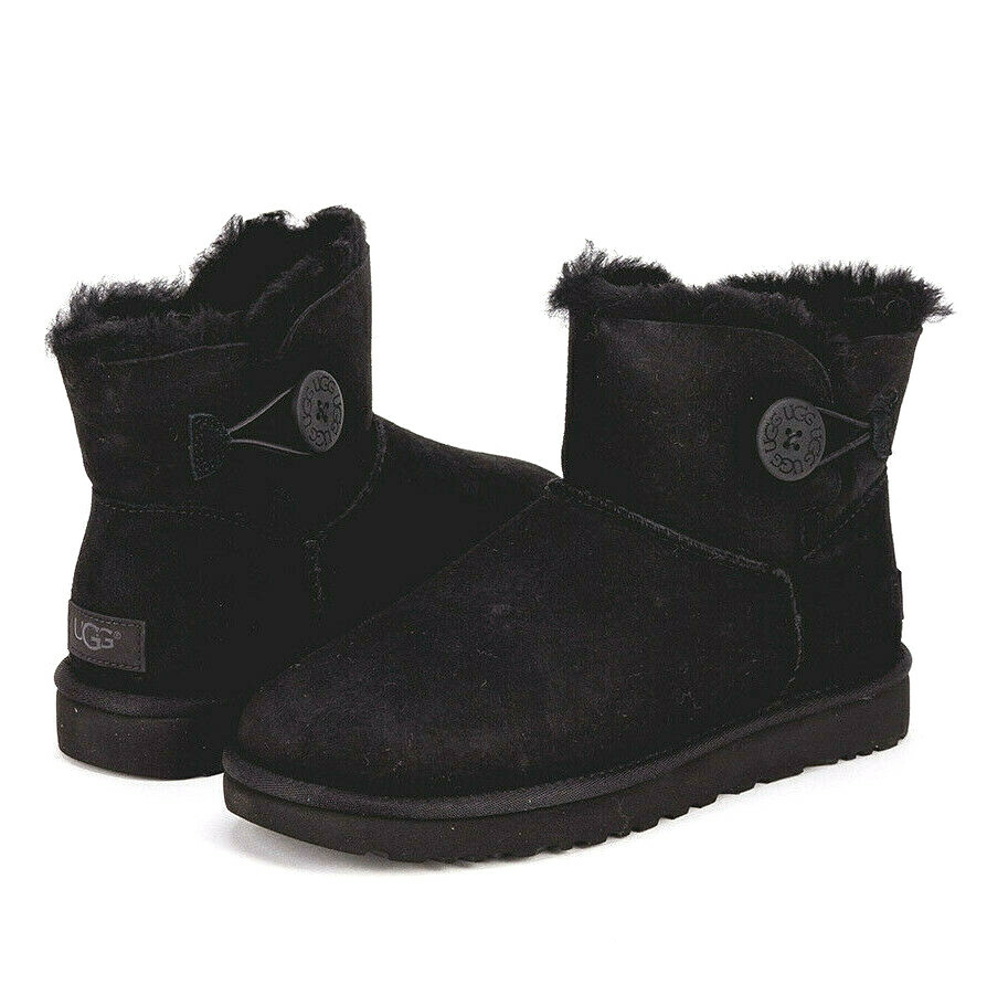 新品UGGムートンW MINI BAILEY BUTTON 黒23cm 新品UGGムートンW MINI BAILEY BUTTON 黒23cm