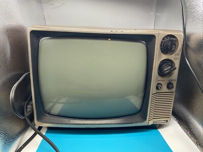 1987 Goldstar TV 12'' Black & White CRT Retro gaming Television BMX-2060 **As Is