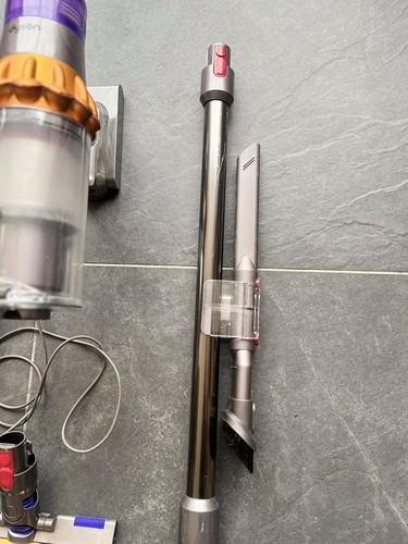 Aspirateur à balai Dyson V15 DETECT ABSOLUTE - Imagen 2 de 6