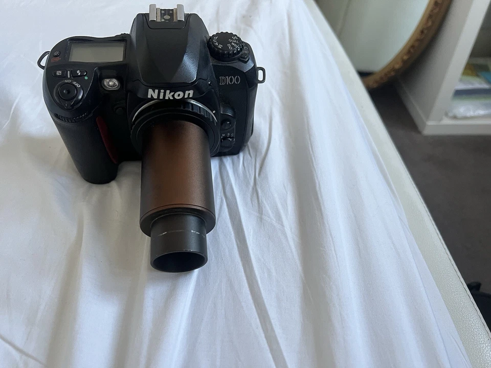 Nikon D100, photo 1 of 5