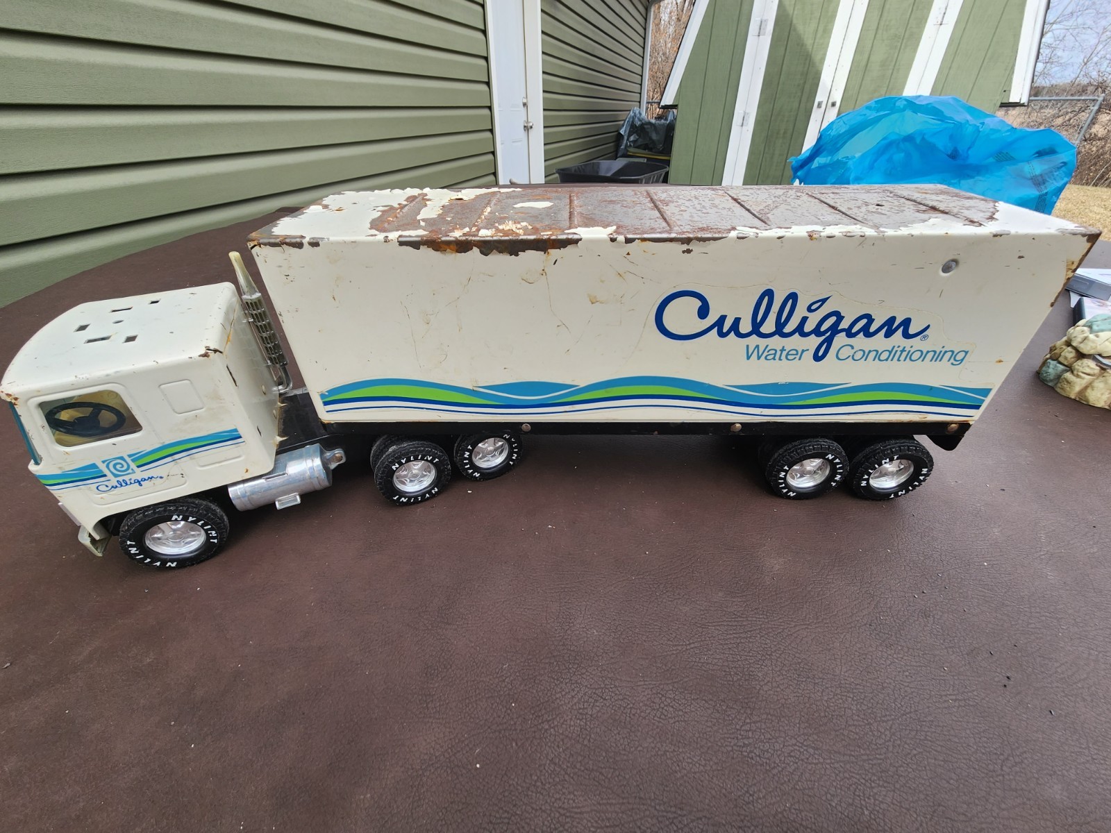 Nylint Culligan Water conditioning Semi-Truck