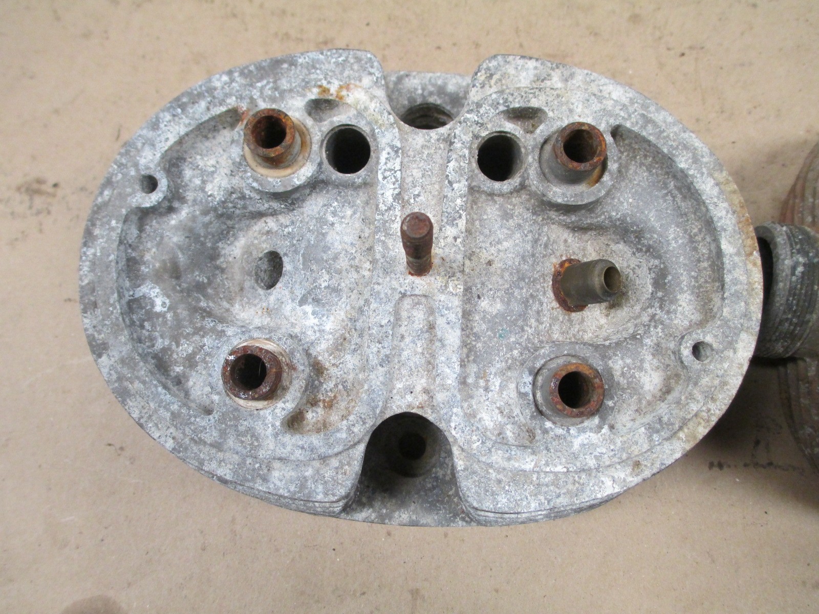 BMW R75/5 airhead Engine cylinder heads