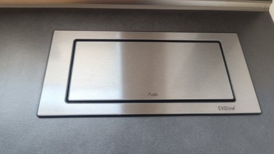 EVOline Backflip mit 2 Steckdosen drehbar Küche Schreibtisch USB Typ A Edelstahl