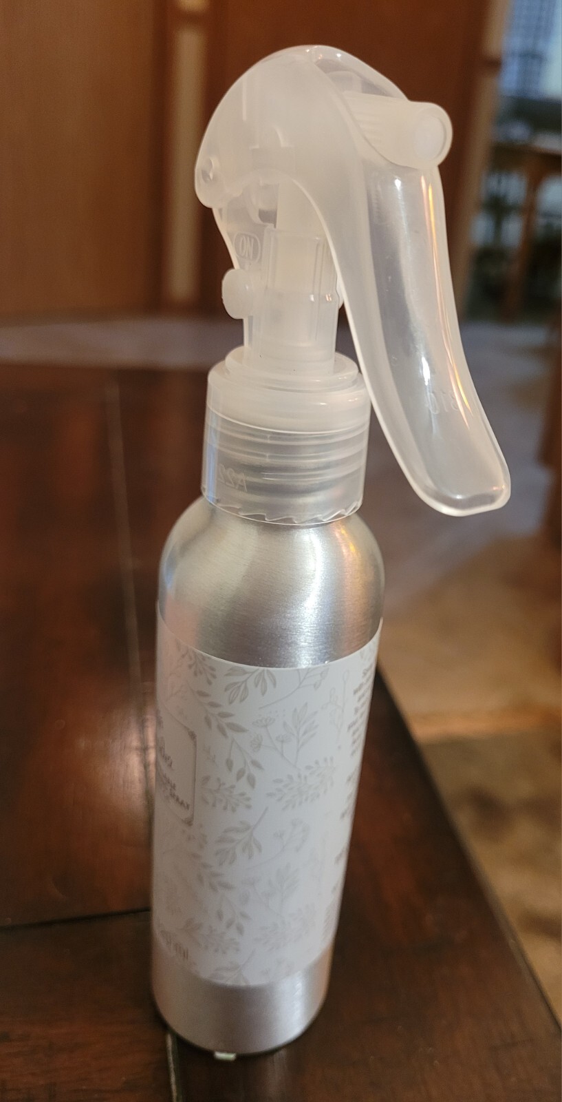 Lavender Scented Yoga Mat Cleaning Spray with Tea Tree Oil