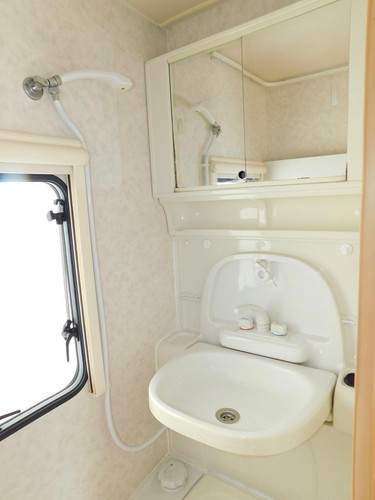 VW 2.4 diesel Compass Navigator 310 RL 4 Berth with Rear Lounge. - Picture 11 of 20