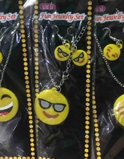 Conjunto de pendientes collar emoji emoticonos caras sonrientes divertido