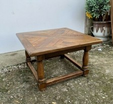 Table basse en bois avec son plateau de parquet 70 x 70 cm