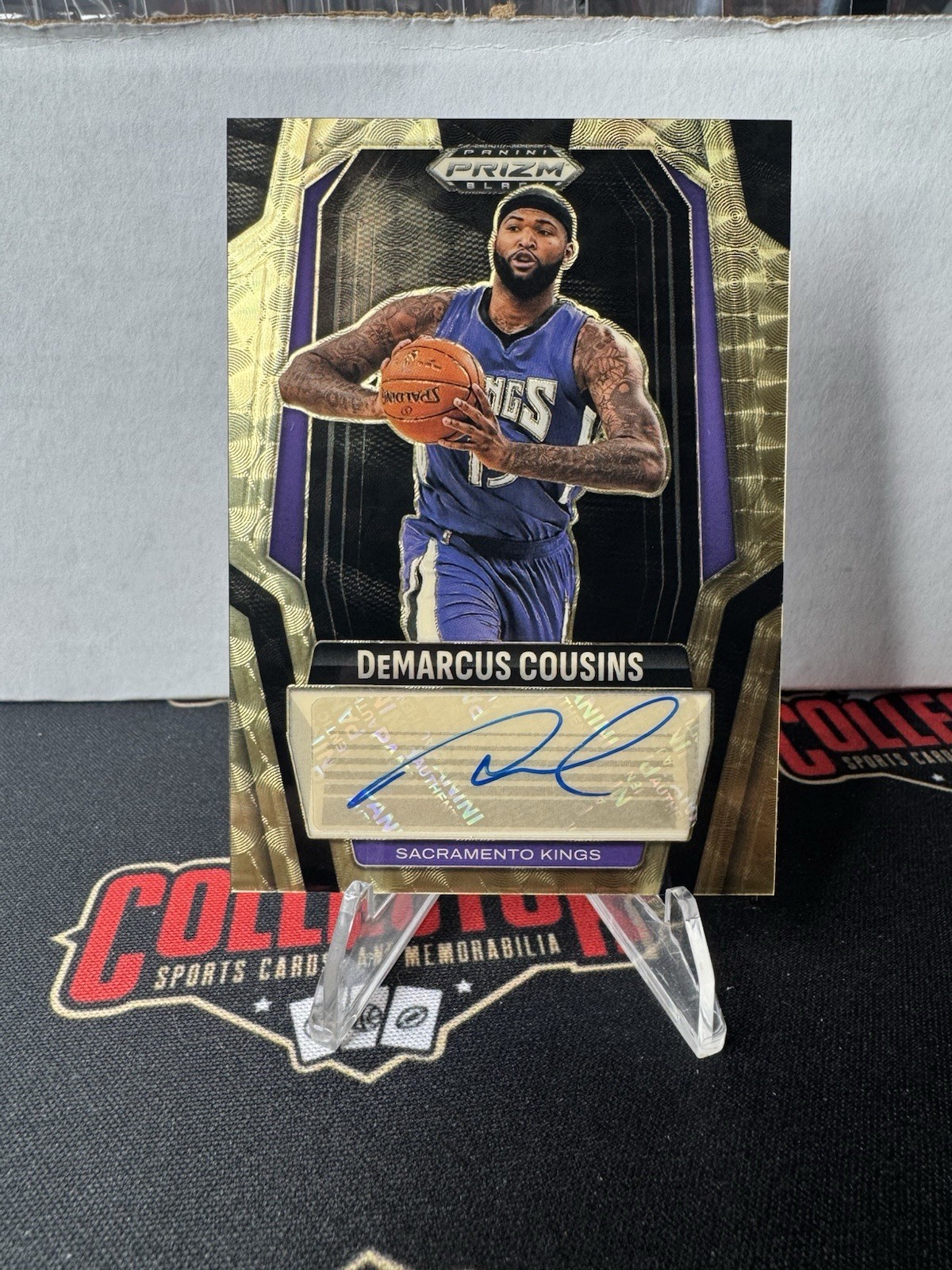 2024-25 Demarcus Cousins Panini Prizm Black FOTL Gold Vinyl Auto #’d 5/5 Kings view 1