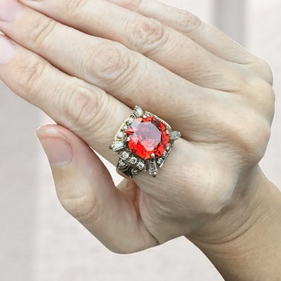 M.R.F. Resources Sterlingsilber Gold rotes Glas Statement Cocktail Ring Größe 7
