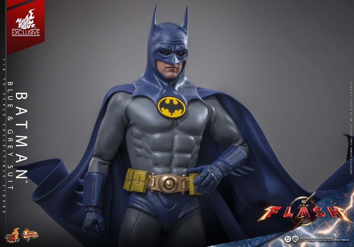 In Stock New Hot Toys MMS834 The Flash 1/6 Batman (Blue&Grey Suit