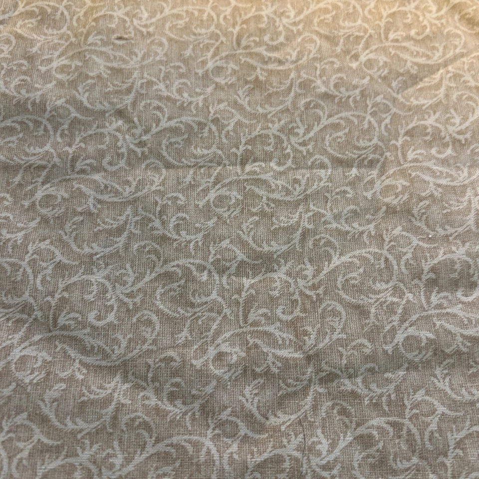 Classic Cottons Gold Swirl Cotton Fabric 1 7/8 Yards Spiral Vine 1998 Vintage - Image 4 of 4