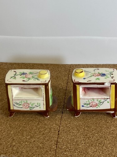 Vintage Napco Pair Ceramic Beautiful Decorative Carts Salt & Pepper Shakers Tags - Picture 3 of 7