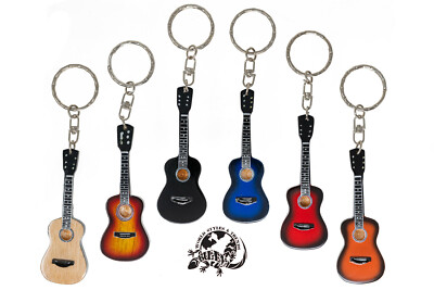 Git-Key-A / Akustik Gitarre Schlüsselanhänger Keyring aus Holz handbemalt 