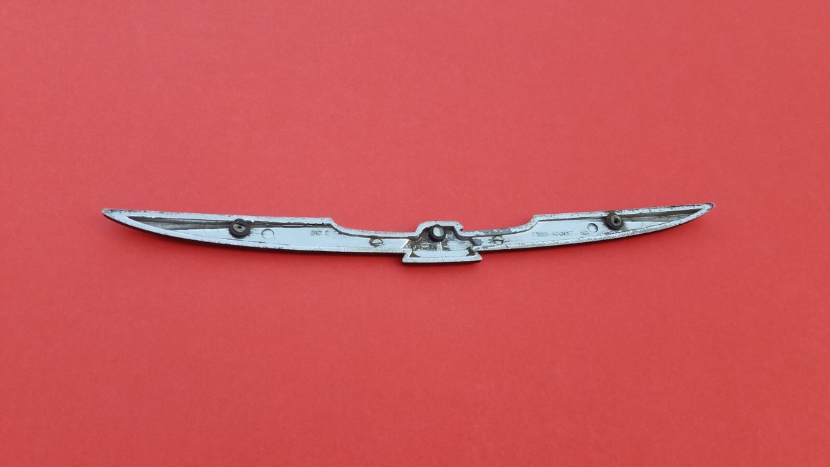 89-93 FORD THUNDERBIRD FRONT EMBLEM LOGO BADGE SIGN f1SB-16607-AB