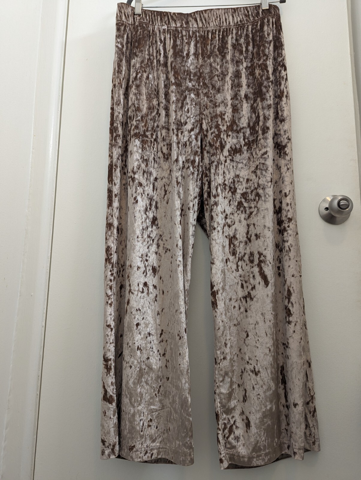 Fabletics Women's Plush Go-To Crushed Velour Wide Leg Pants BL8 Teddy Size: XL