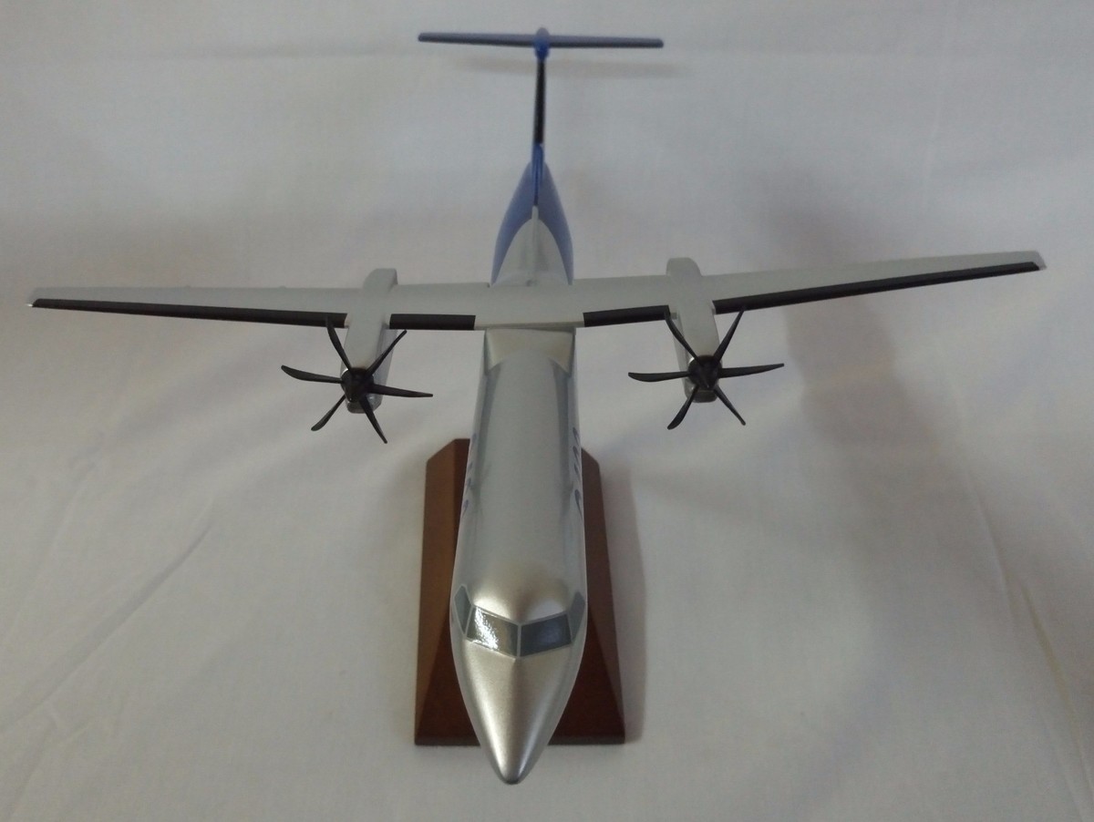 Bombardier Q400 NextGen 模型 Amazon.com: Skymarks Daron Air Canada Q400 1/100 SKR1009